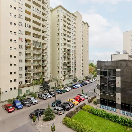 Pejzazowa Metro Wilanowska Mokotow By Renters 华沙